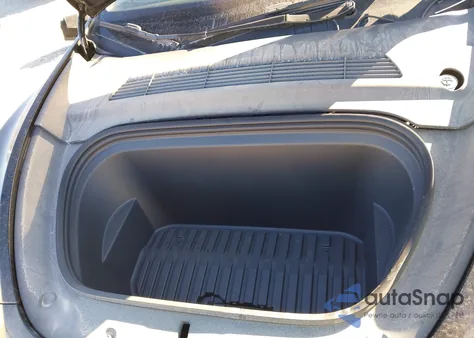 2023 Tesla Model Y Awd/Long Range Dual Motor All-Wheel Drive from USA, damaged, VIN 7SAYGDEE2PF851838